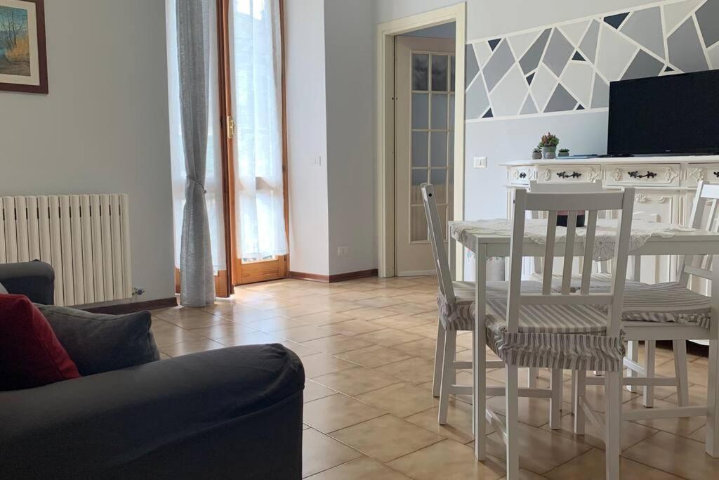 La Casa Del Nonno Apartment โอเมญา ภายนอก รูปภาพ