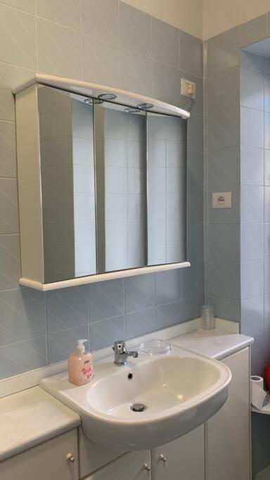 La Casa Del Nonno Apartment โอเมญา ภายนอก รูปภาพ